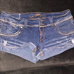 Almost Famous shorts size 11
